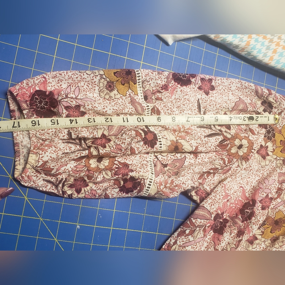 Knox Rose Oversized Floral Tunic - Small - Picture 2 of 10